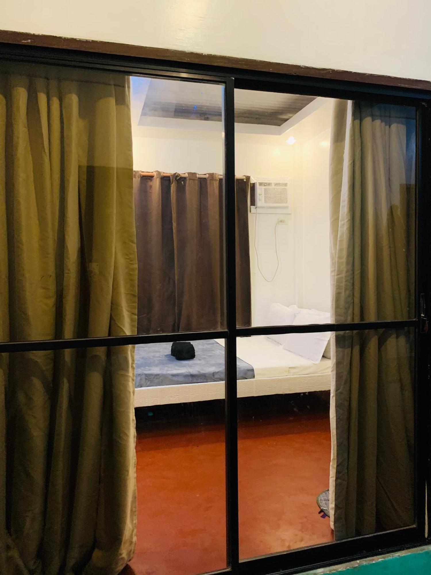 Homestay Dadods General Luna (Surigao del Norte)